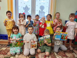 Книжная неделя в средней группе Книжная неделя в средней группе.